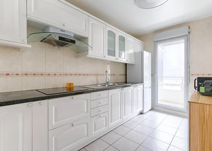 Saint Denis/Leon Nozal : Magnifique Apartment 5P
